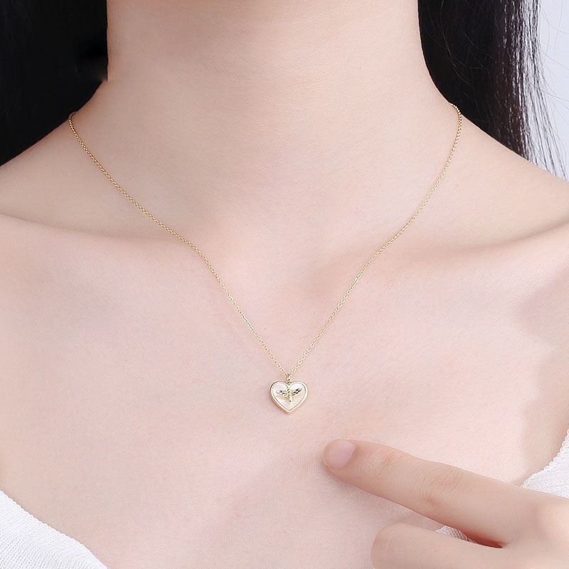 Mini "Bee in My Heart" Mother of Pearl Necklace (925 Silver)_SG